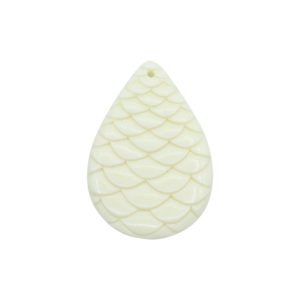 43 x 32mm Reconstituted Shell Scale Drop - Cream