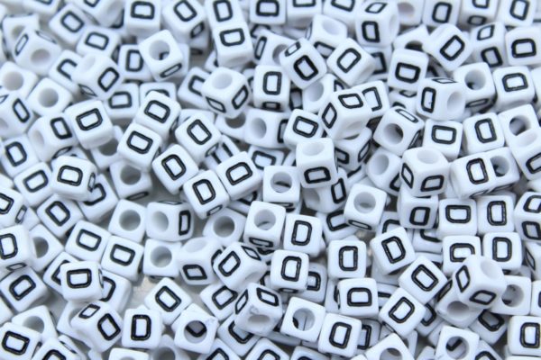 Alphabet Cube - 6mm - D - White / Black