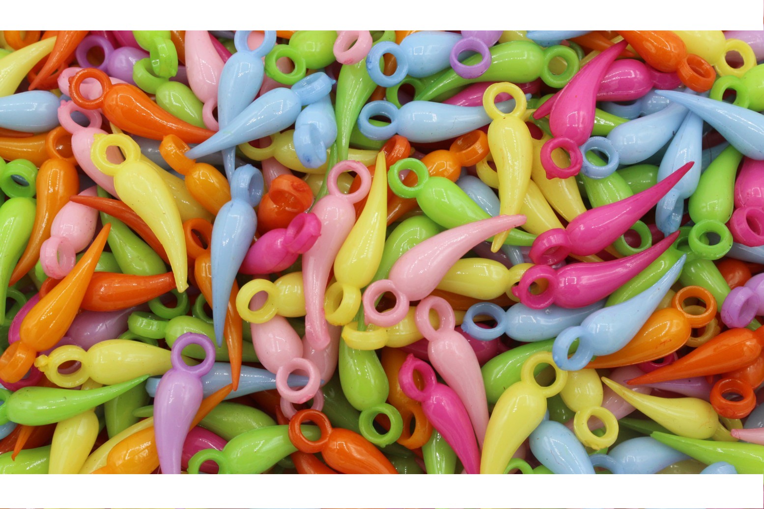 Chilli 23 x 6mm Price per gram Bead, Trimming & Craft Co