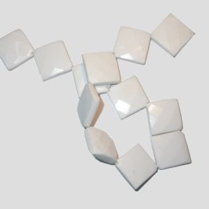 White Agate - Faceted Diamond - 39cm Strand