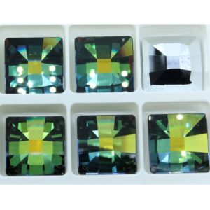Swarovski 2483 – Square - Dome Back - 25mm – Sahara V Unf