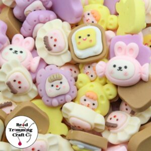 Novelty Mix - A - 18 - 22mm - 50 Pieces